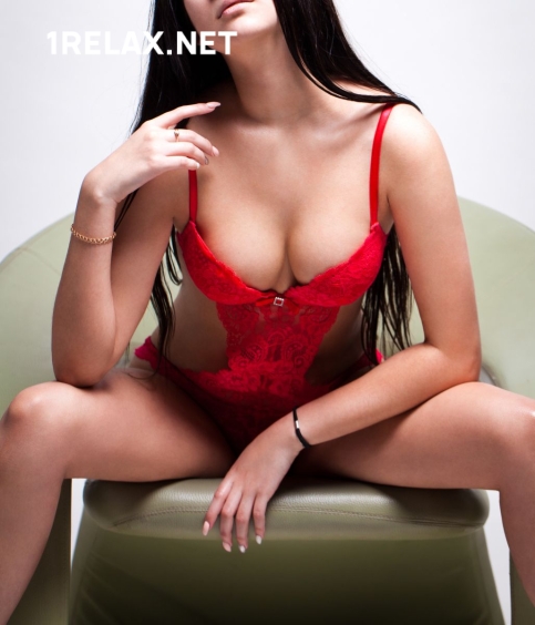 Девушка массажистка Алекса, салон Bagira фото №1