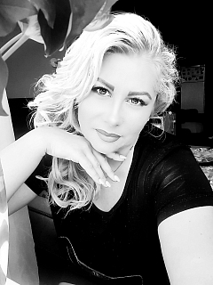 Девушка массажистка Кира, салон Милая Vredina