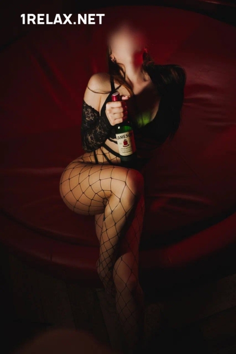 Девушка массажистка Лола, салон Сахар фото №1